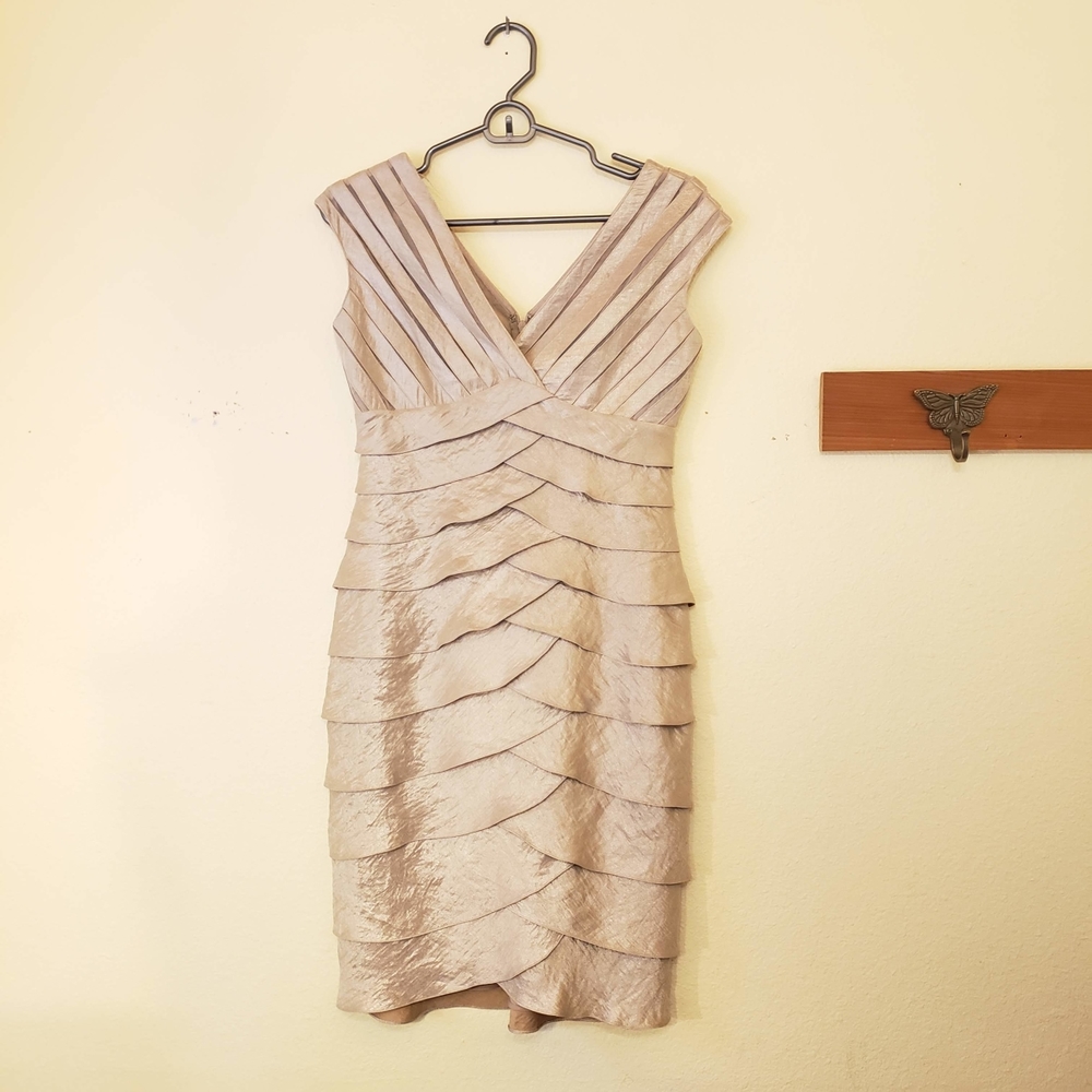 Adrianna Papell Champagne Ruffled Dress sz 4P - Picture 1 of 8